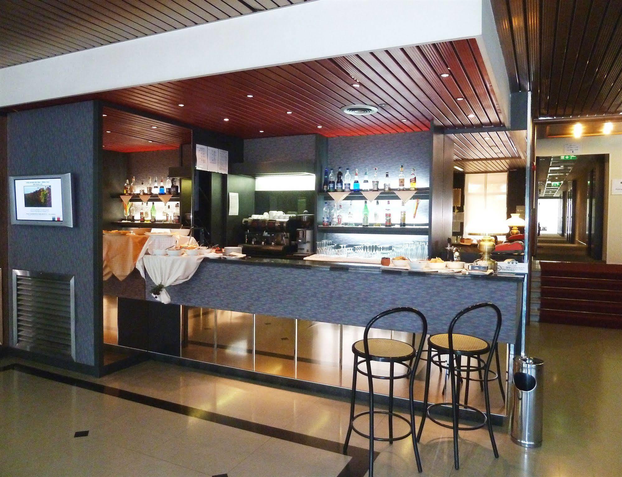 Una Hotel Лоді Екстер'єр фото